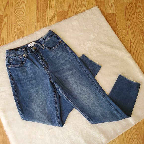 FOREVER 21 STRETCH FRAYED HEM SKINNY JEANS - Picture 1 of 8